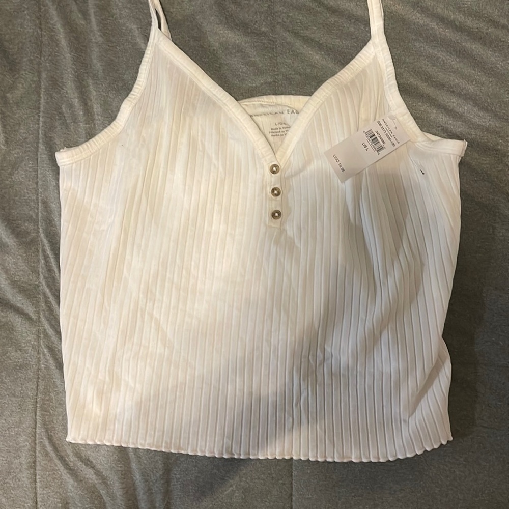 White crop tank top